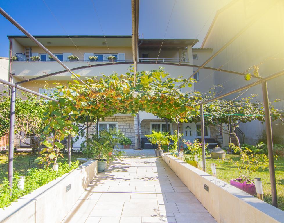 Apartments Nicole Pula Ngoại thất bức ảnh