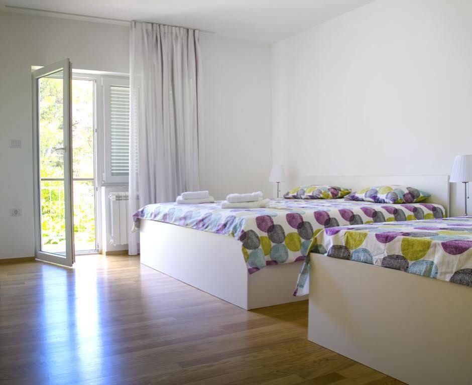 Apartments Nicole Pula Ngoại thất bức ảnh