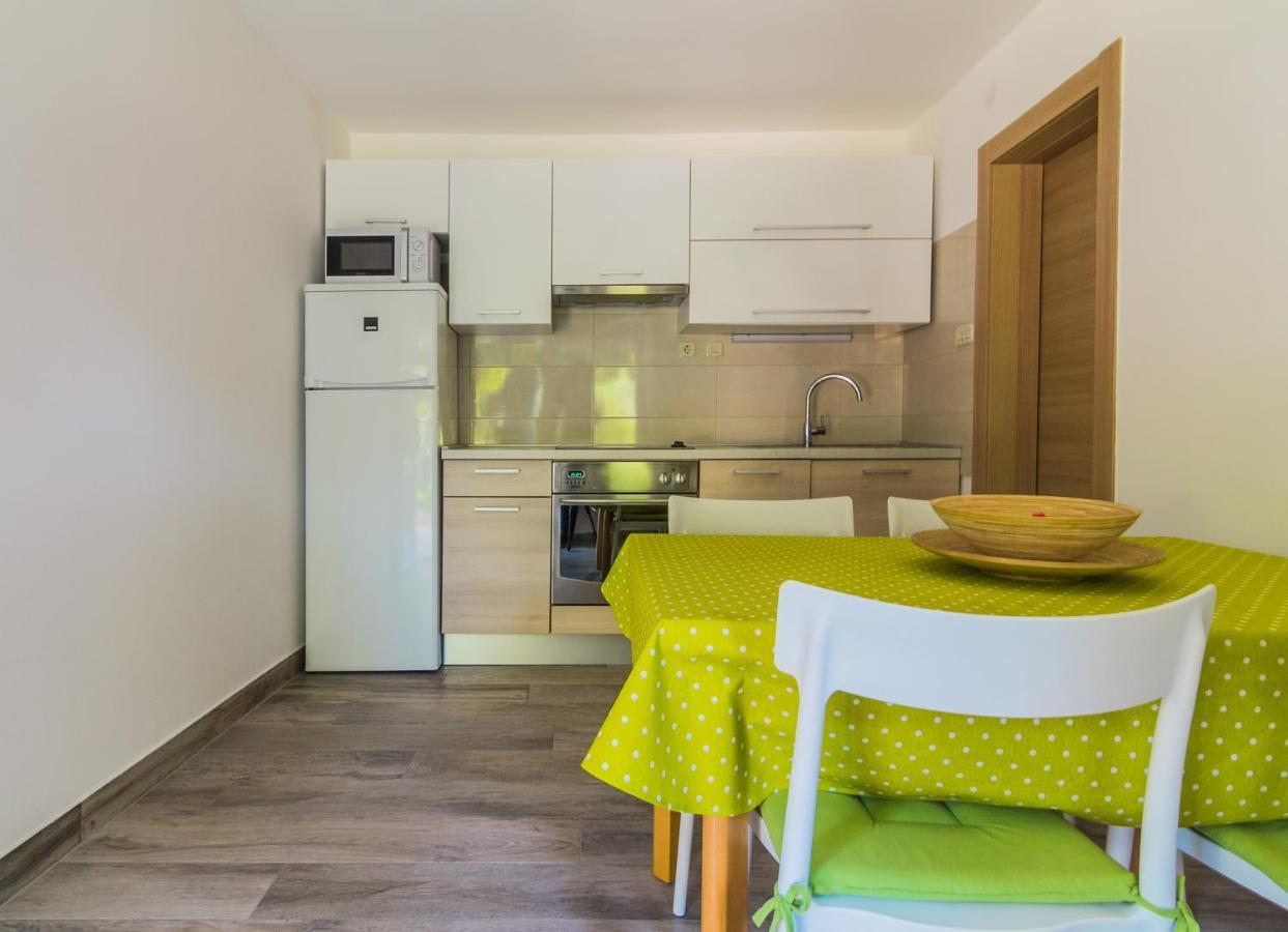 Apartments Nicole Pula Phòng bức ảnh