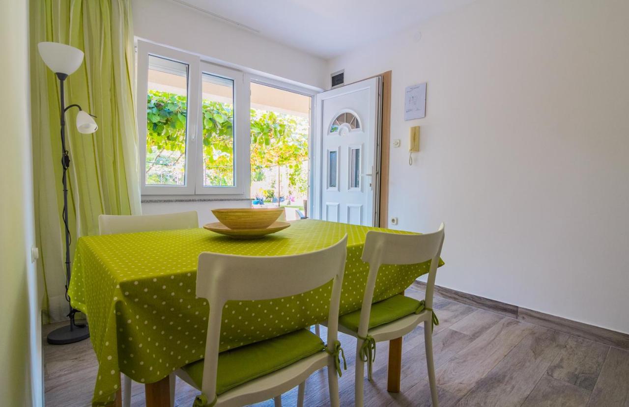Apartments Nicole Pula Phòng bức ảnh